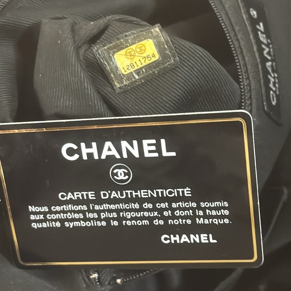 Chanel Ligne Lady Braid Lambskin Quilted Tote - Picture 15 of 17